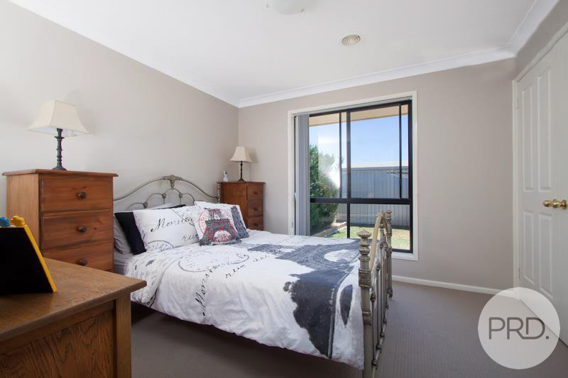 3 Mackay Place ASHMONT 5