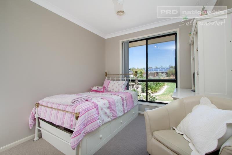 3 Mackay Place WAGGA WAGGA 9
