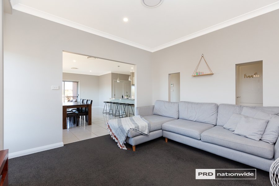 3 Magpie Drive TAMWORTH 9