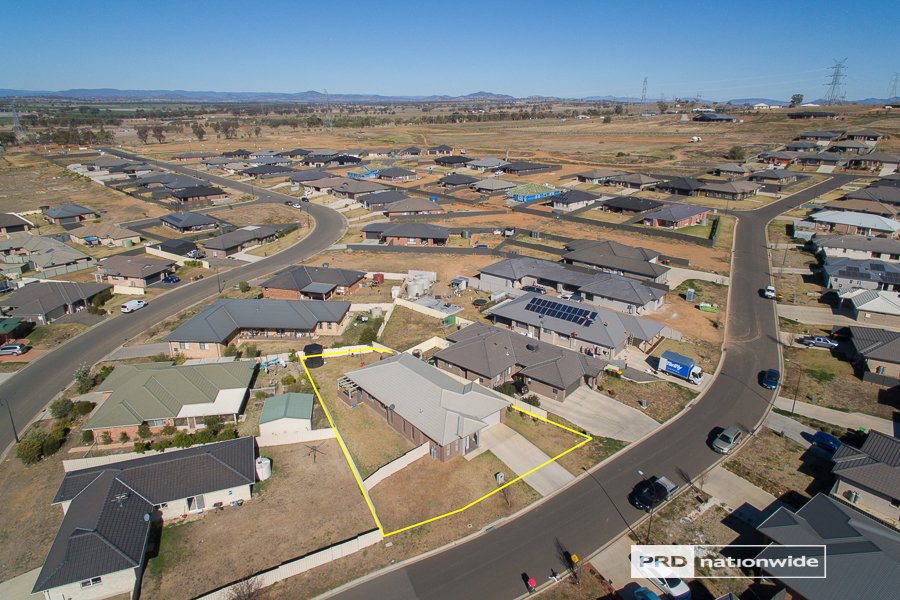 3 Magpie Drive TAMWORTH 21