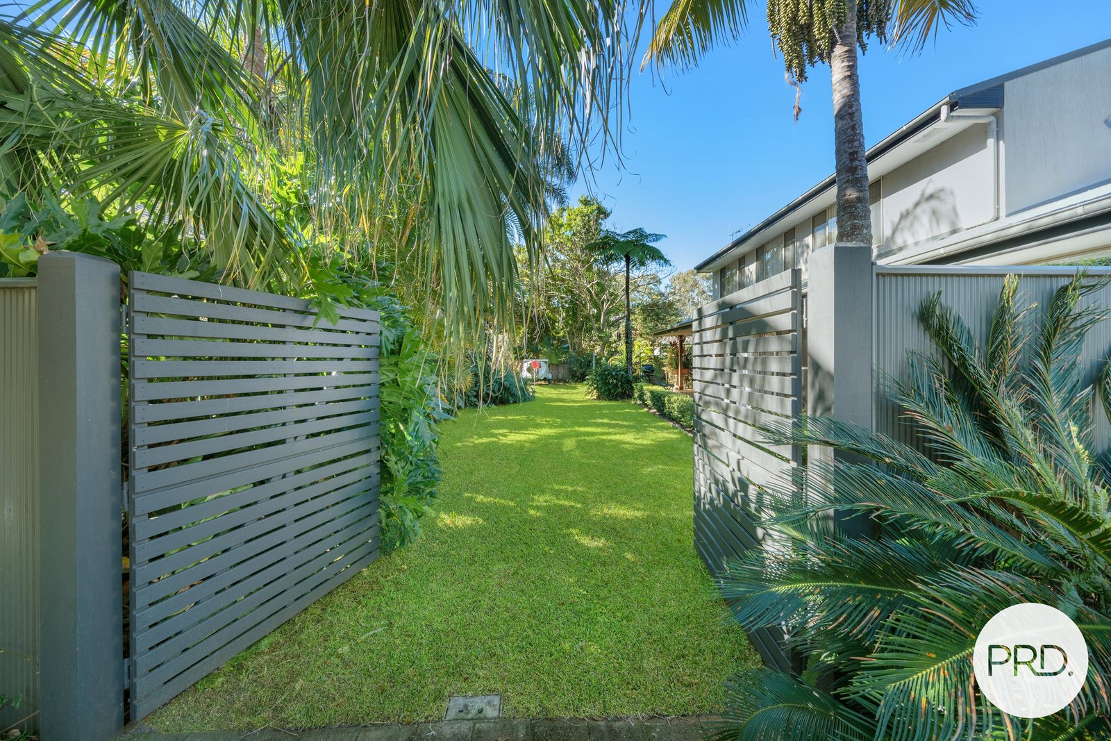 3 Mahogany Close LAKEWOOD 22