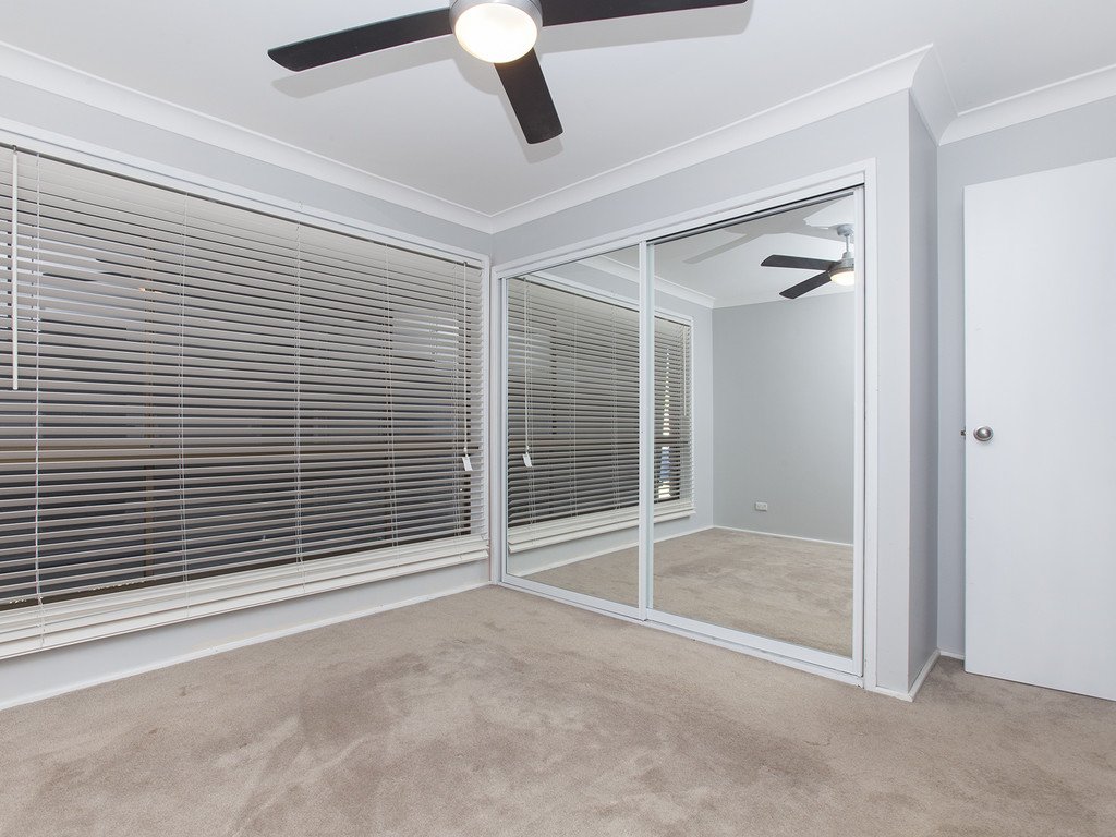 3 Malthus Close THORNTON 6
