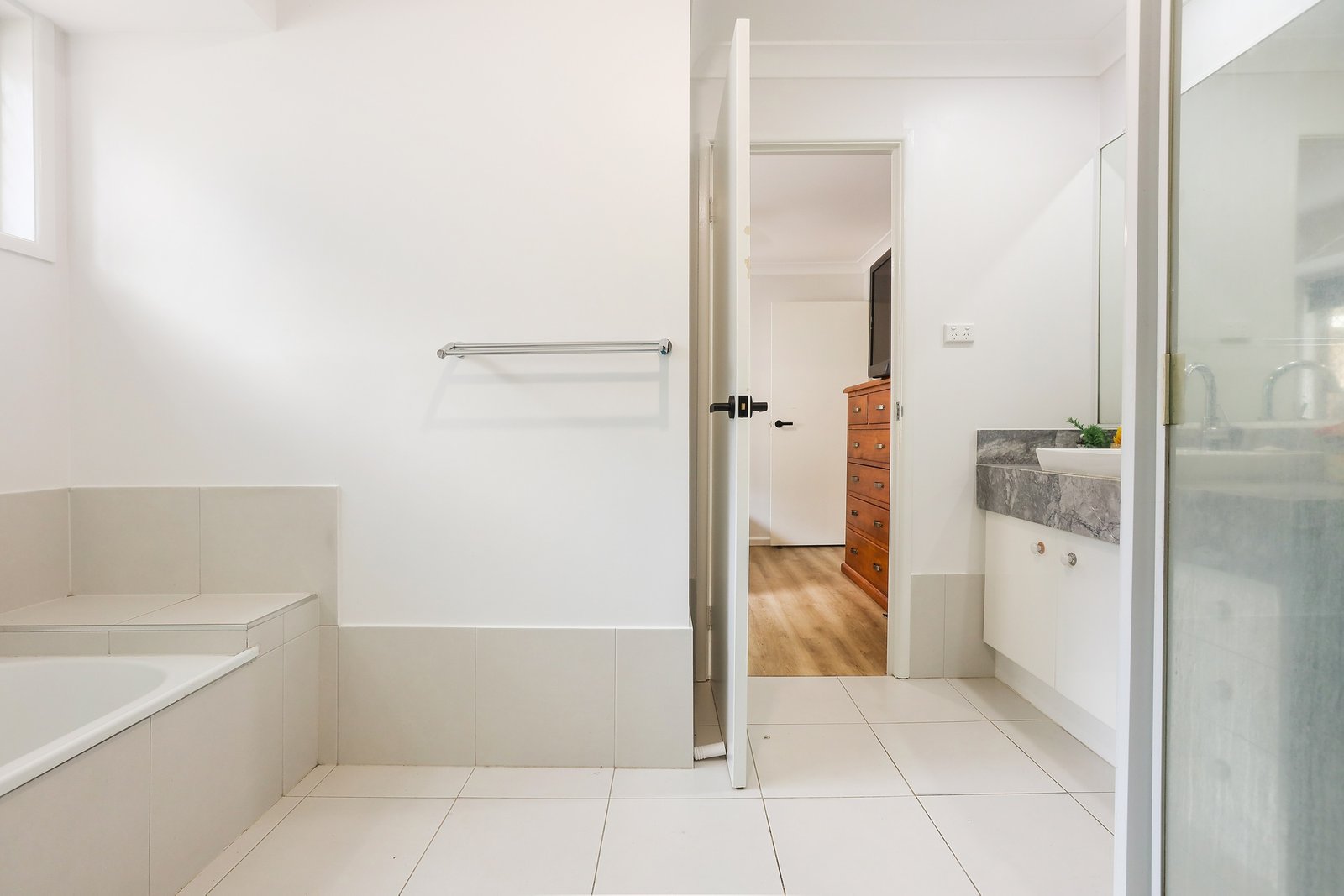 3 Manse Court MOLENDINAR 11