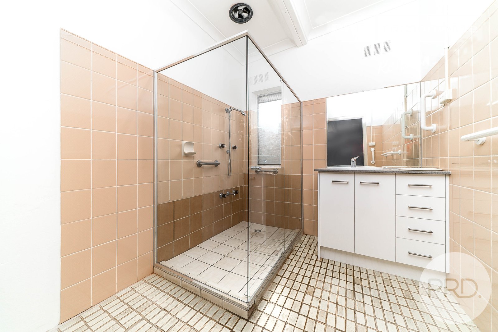 3 Maple Road LAKE ALBERT 9