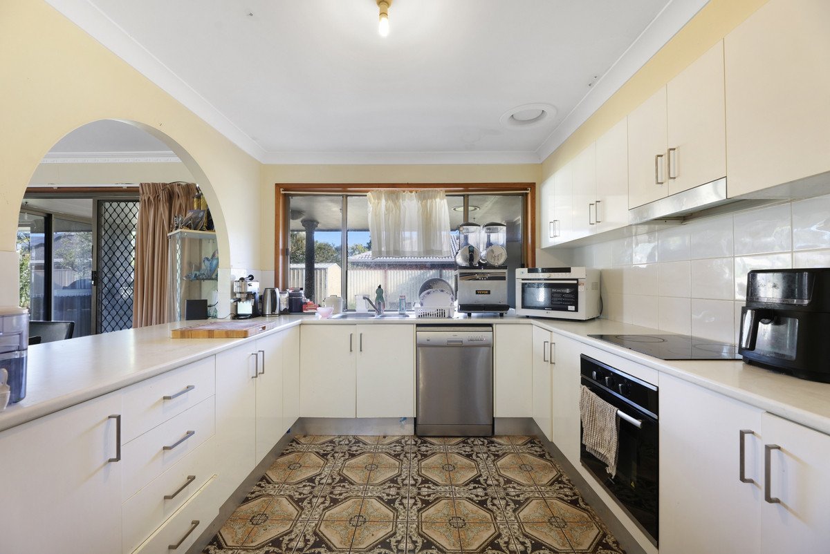 3 Mardella Court MERMAID WATERS 3