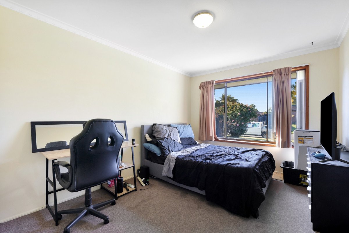 3 Mardella Court MERMAID WATERS 11