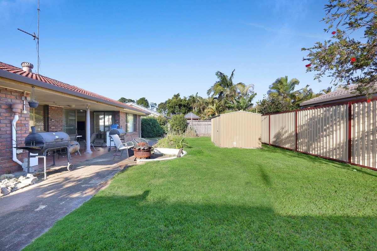 3 Mardella Court MERMAID WATERS 14