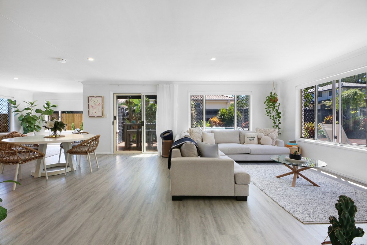 3 Matthew Close Burleigh Heads 13