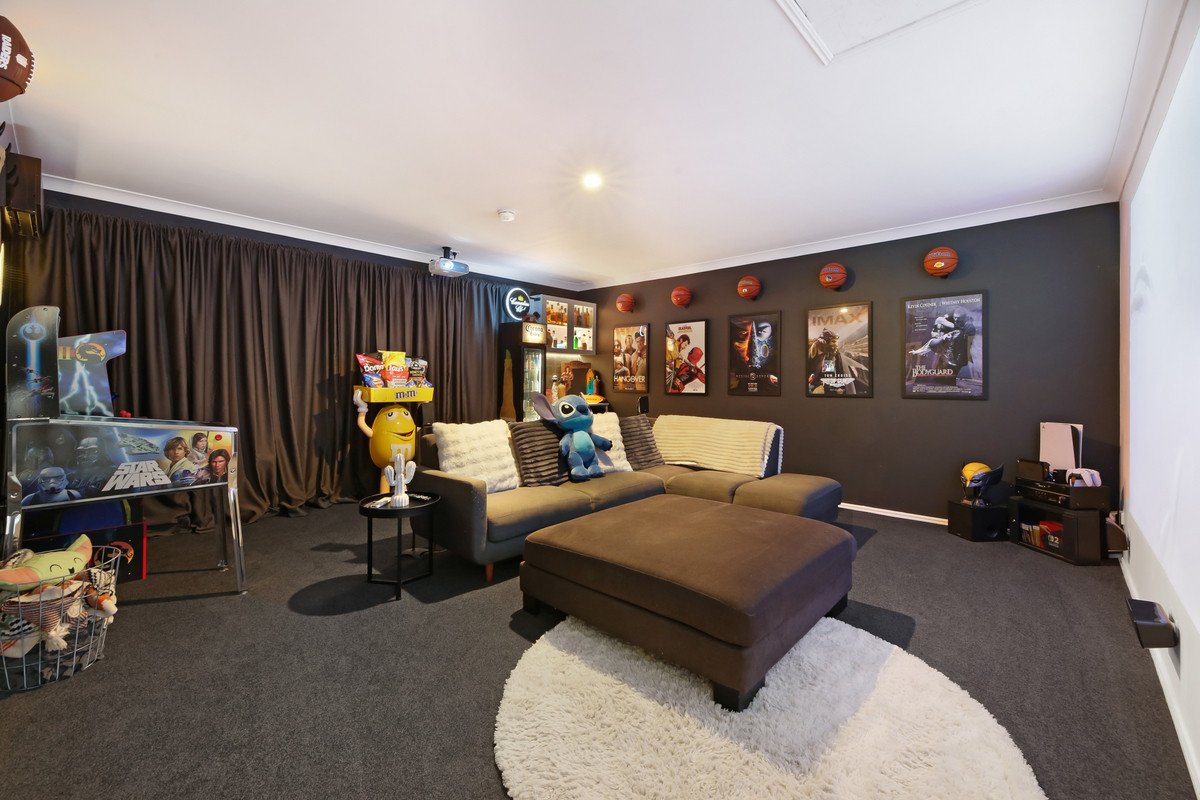 3 Matthew Close Burleigh Heads 17