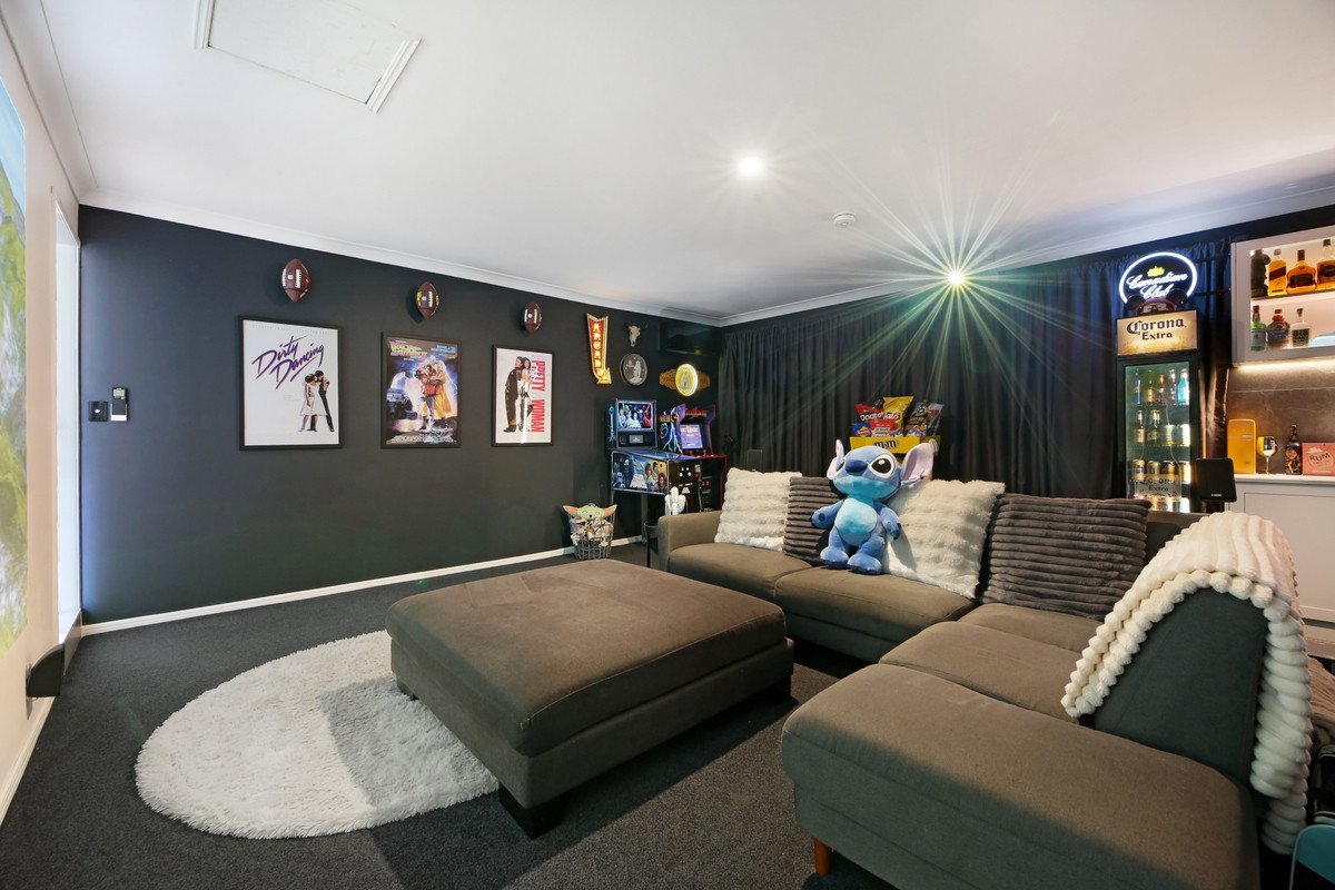 3 Matthew Close Burleigh Heads 18