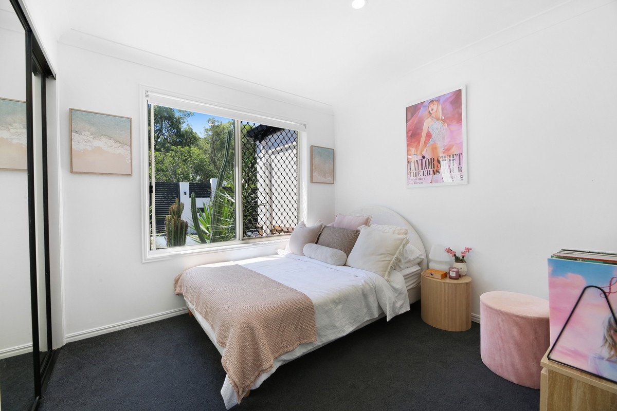 3 Matthew Close Burleigh Heads 24