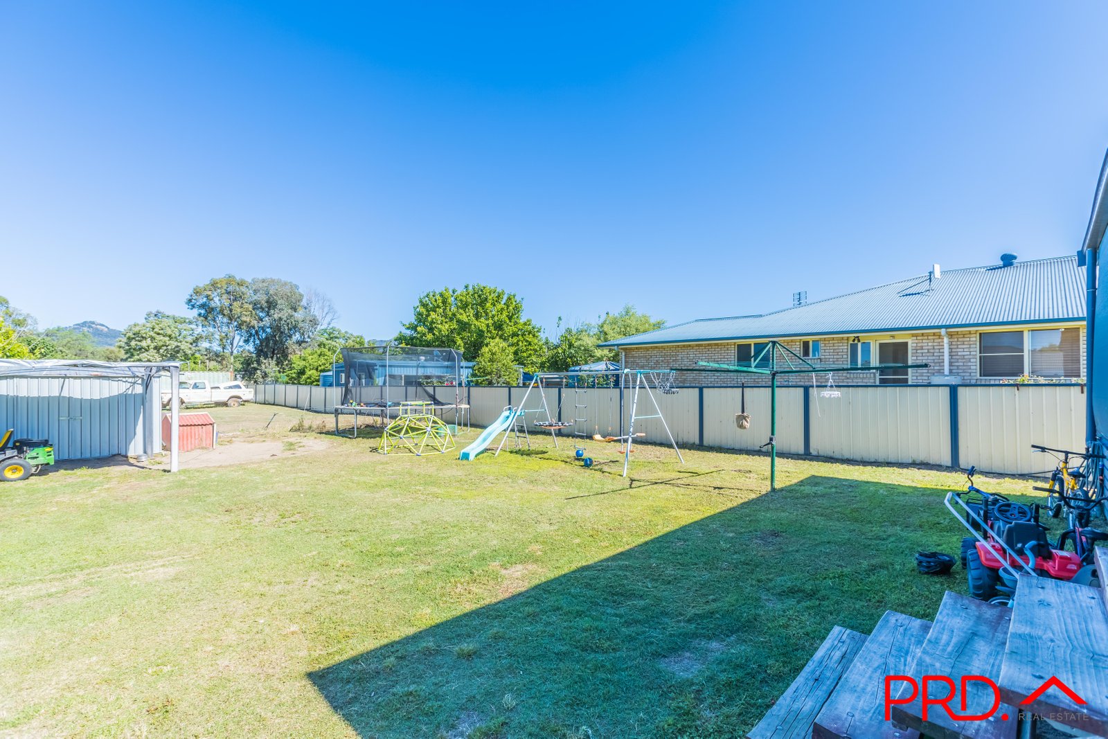 3 Maunder Street MOONBI 24