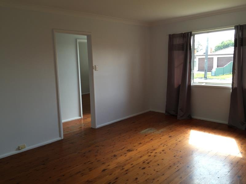 3 May Lane TAMWORTH 2