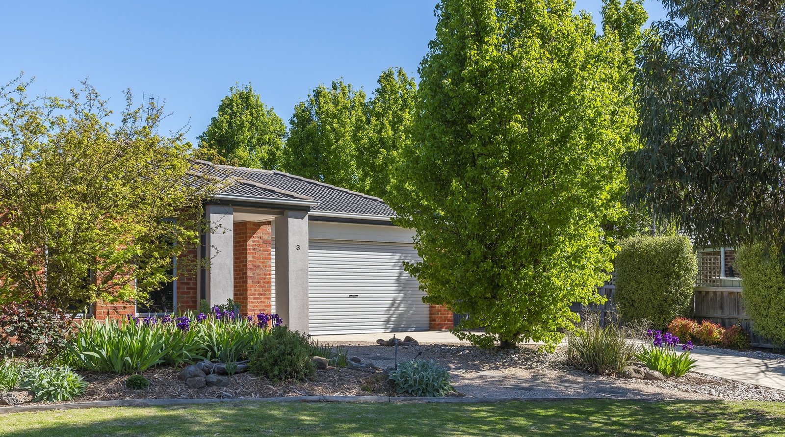 Real Estate and Property in 3 Mayfair Way, Kyneton, VIC