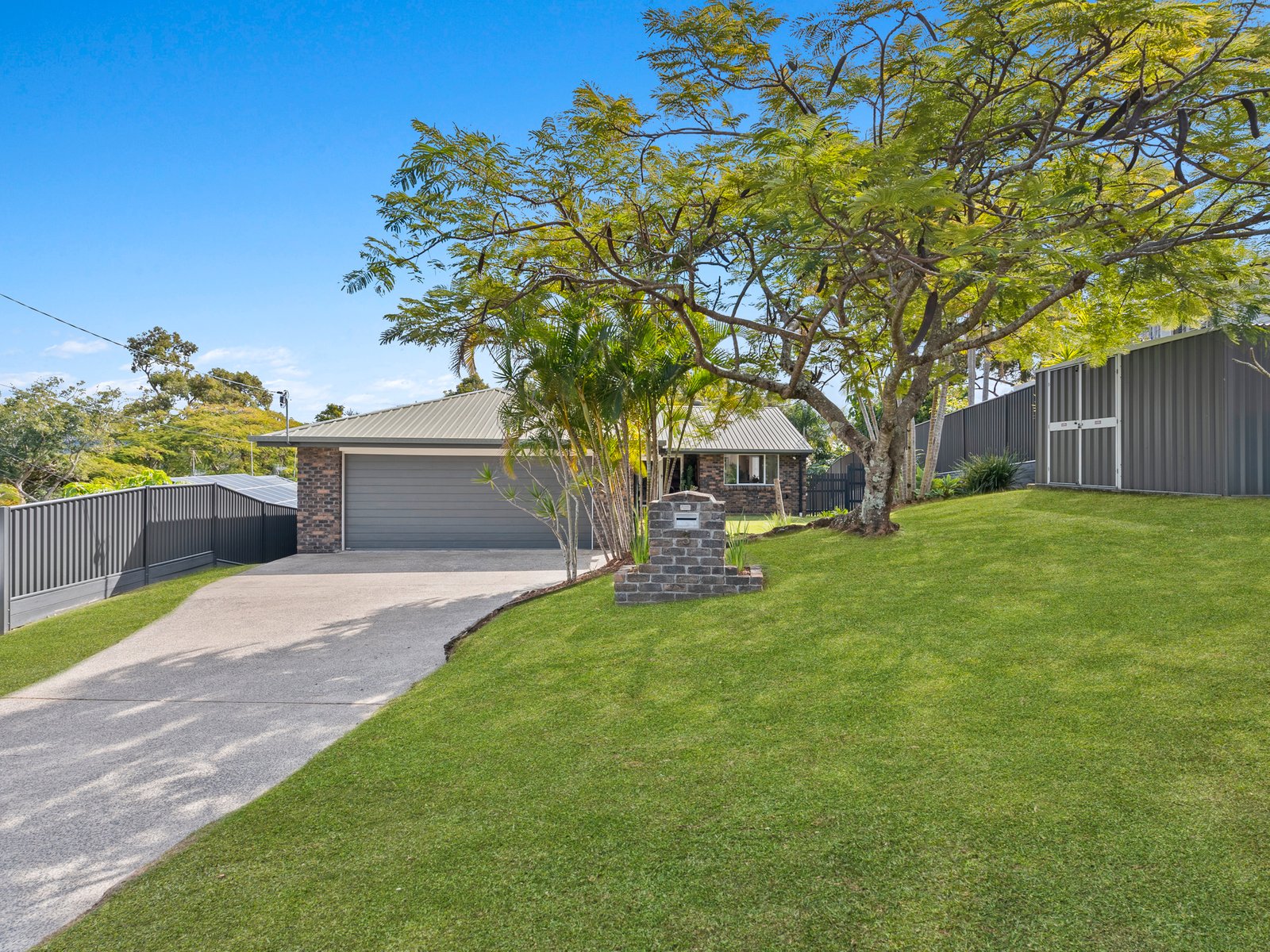 3 McCubbin Court BURLEIGH HEADS 4