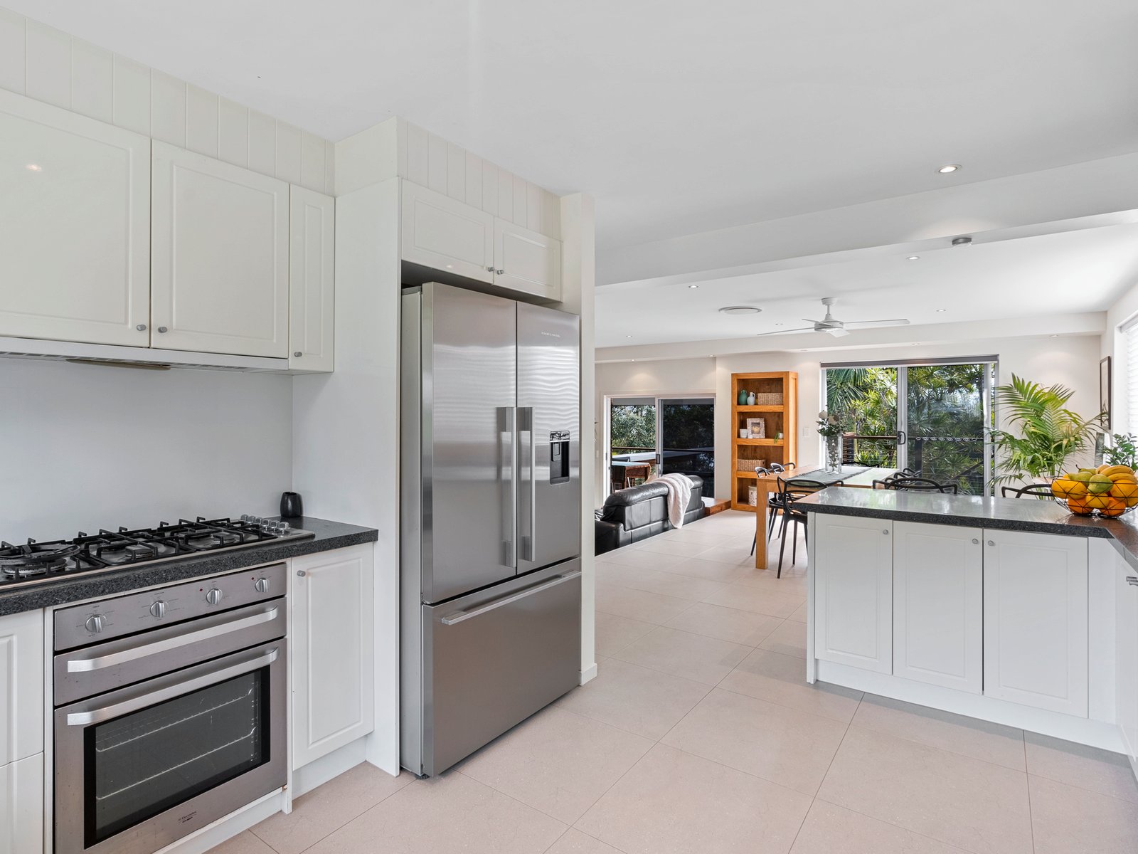 3 McCubbin Court BURLEIGH HEADS 8