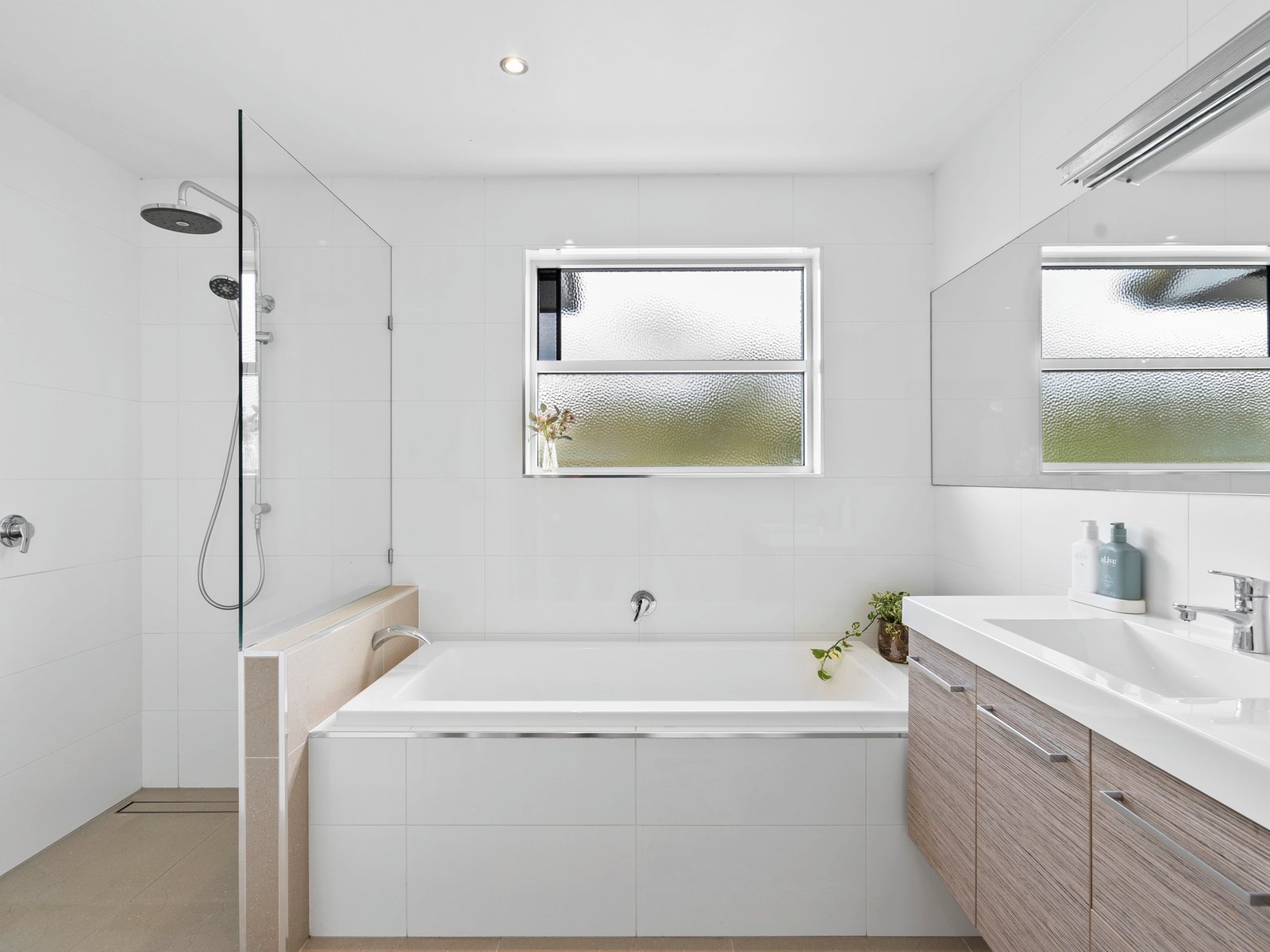 3 McCubbin Court BURLEIGH HEADS 14