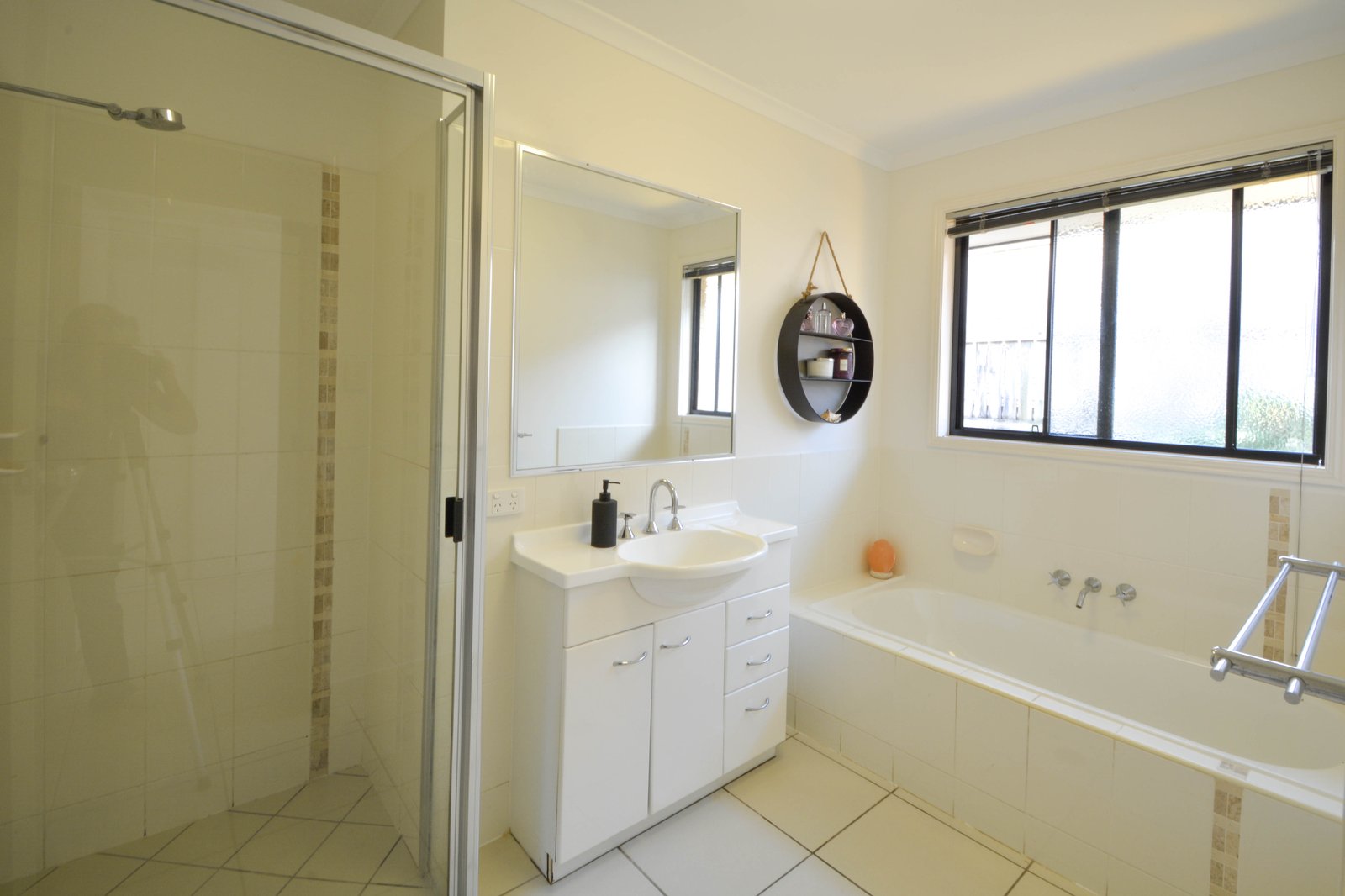 3 Melanie Court BOYNE ISLAND 9