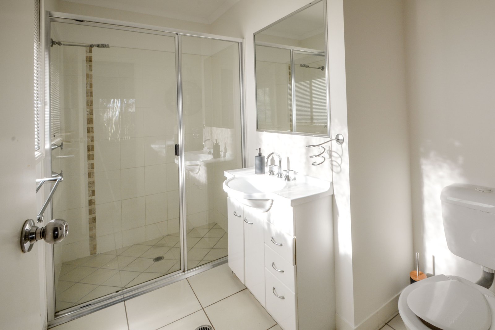 3 Melanie Court BOYNE ISLAND 11
