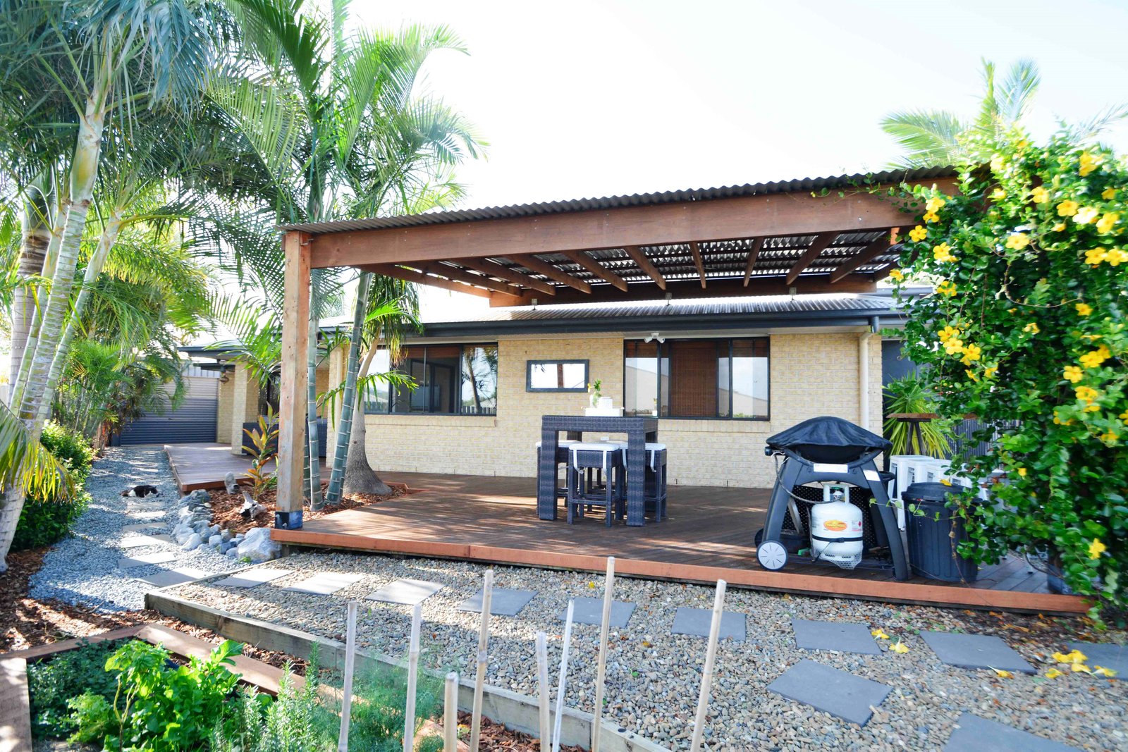 3 Melanie Court BOYNE ISLAND 16