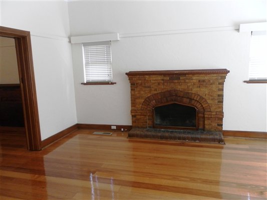 3 Michael Street KENNINGTON 3