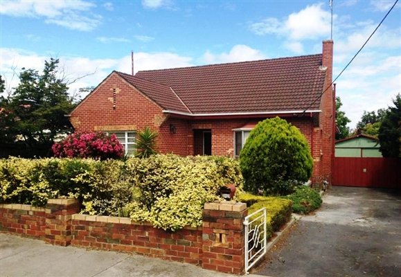 3 Michael Street KENNINGTON 1