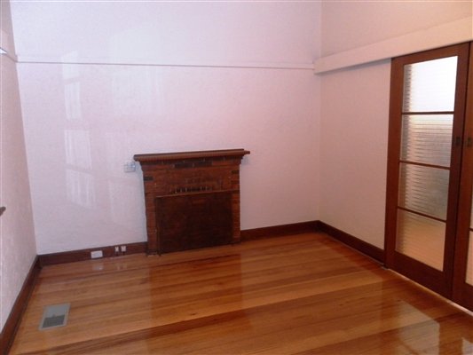 3 Michael Street KENNINGTON 6