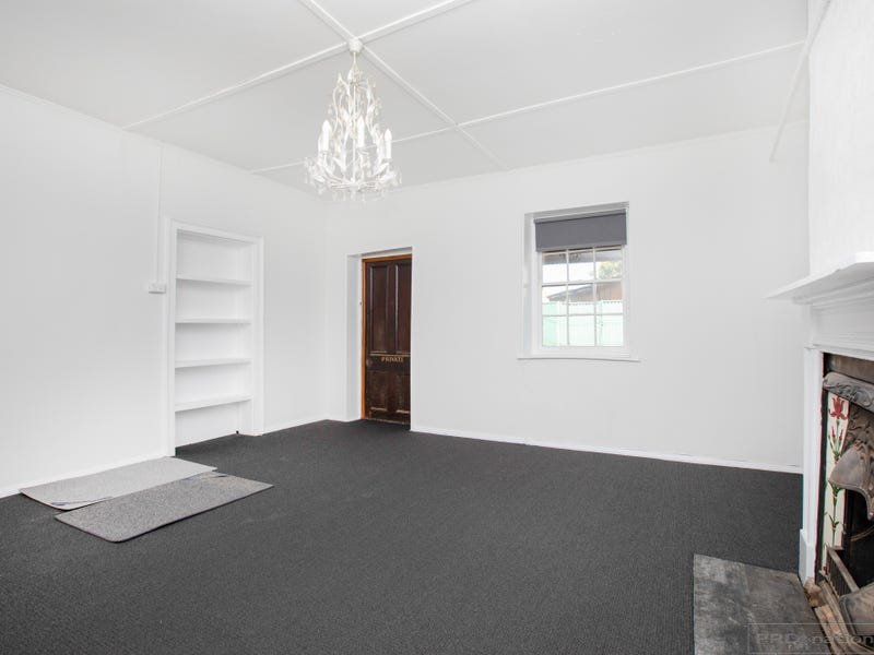 3 Mills Street EAST MAITLAND 14