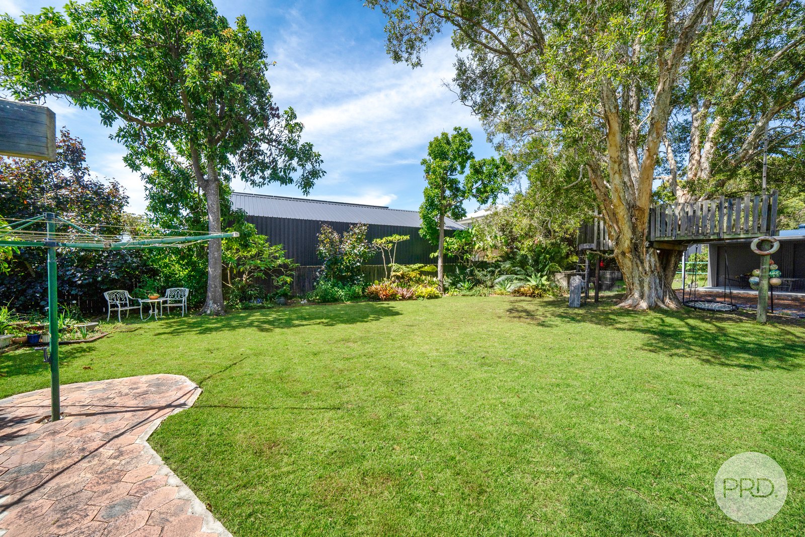 3 Mirreen Street HAWKS NEST 37