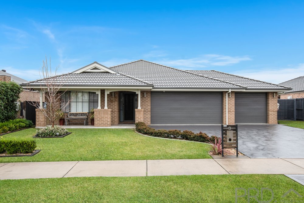 3 Mistfly Street CHISHOLM 1