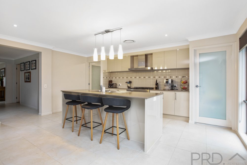 3 Mistfly Street CHISHOLM 3
