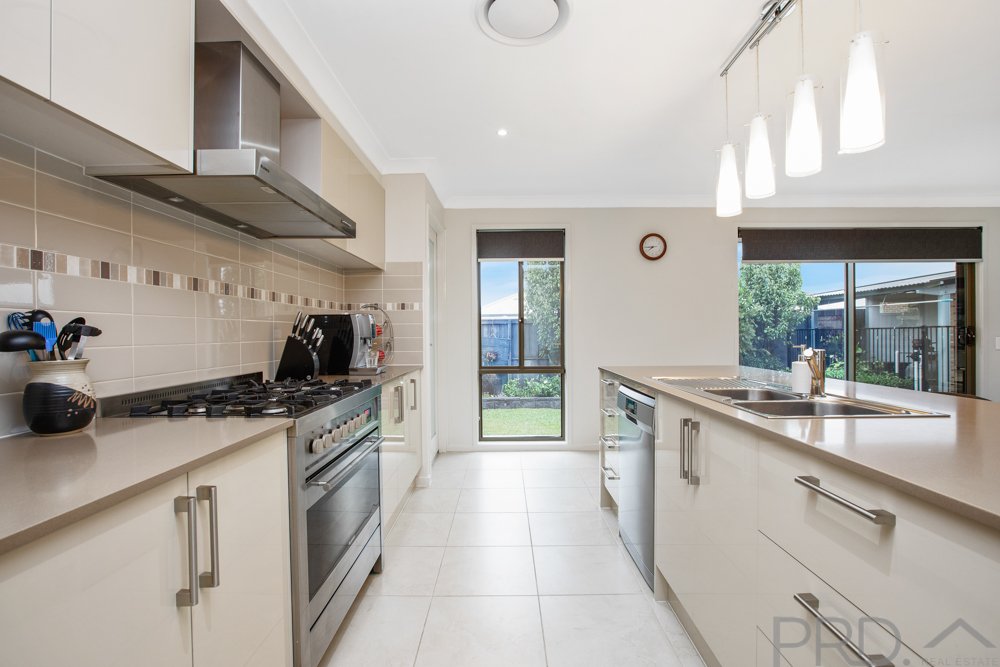 3 Mistfly Street CHISHOLM 5