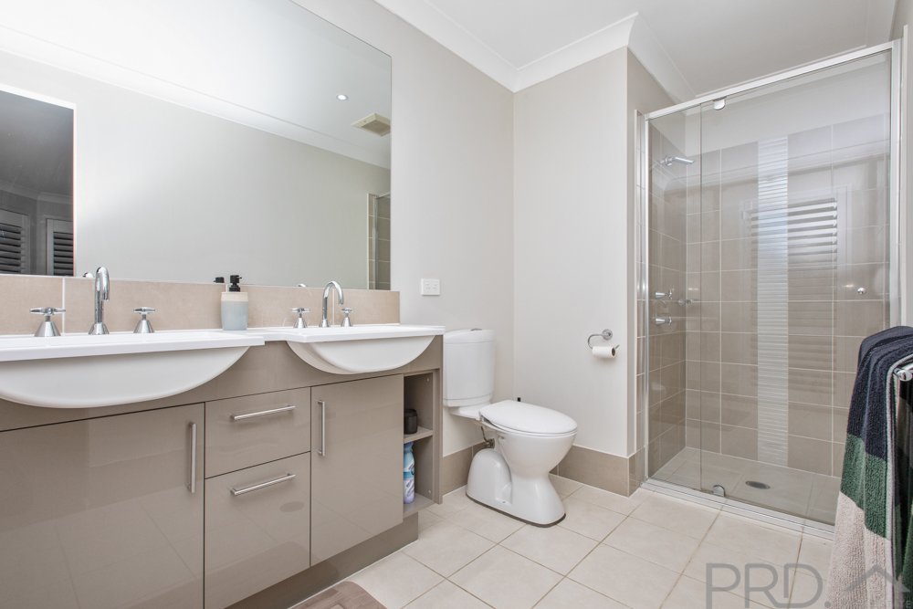 3 Mistfly Street CHISHOLM 11