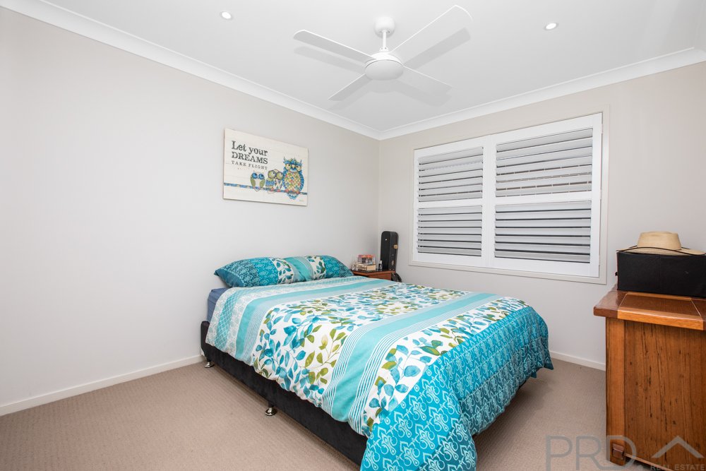 3 Mistfly Street CHISHOLM 12