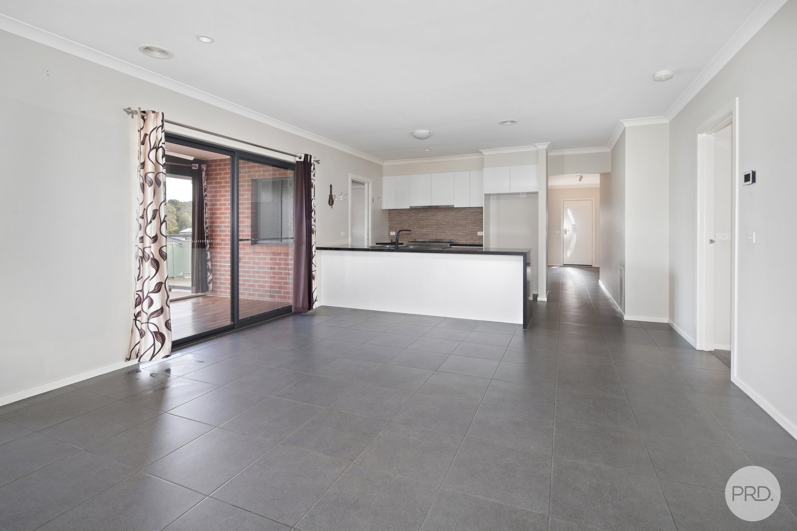 3 Moneill Close BROWN HILL 5