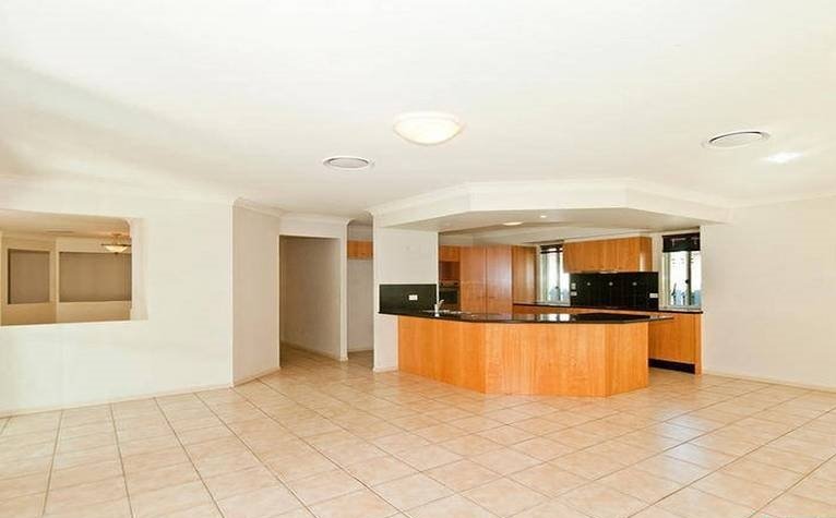 3 Mountain Ash Circuit ROBINA 4