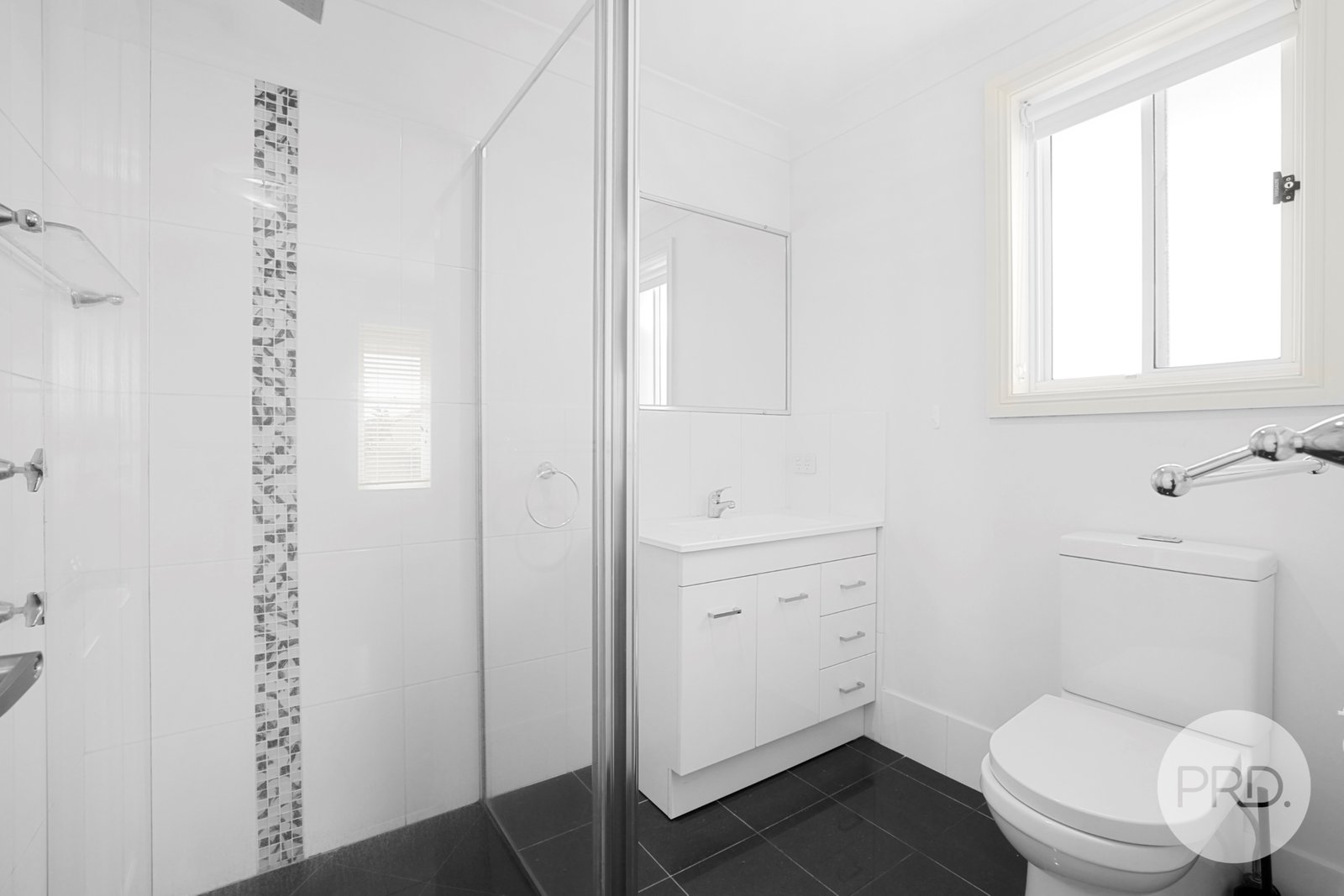 3 Mountain Gum Road TAMWORTH 8