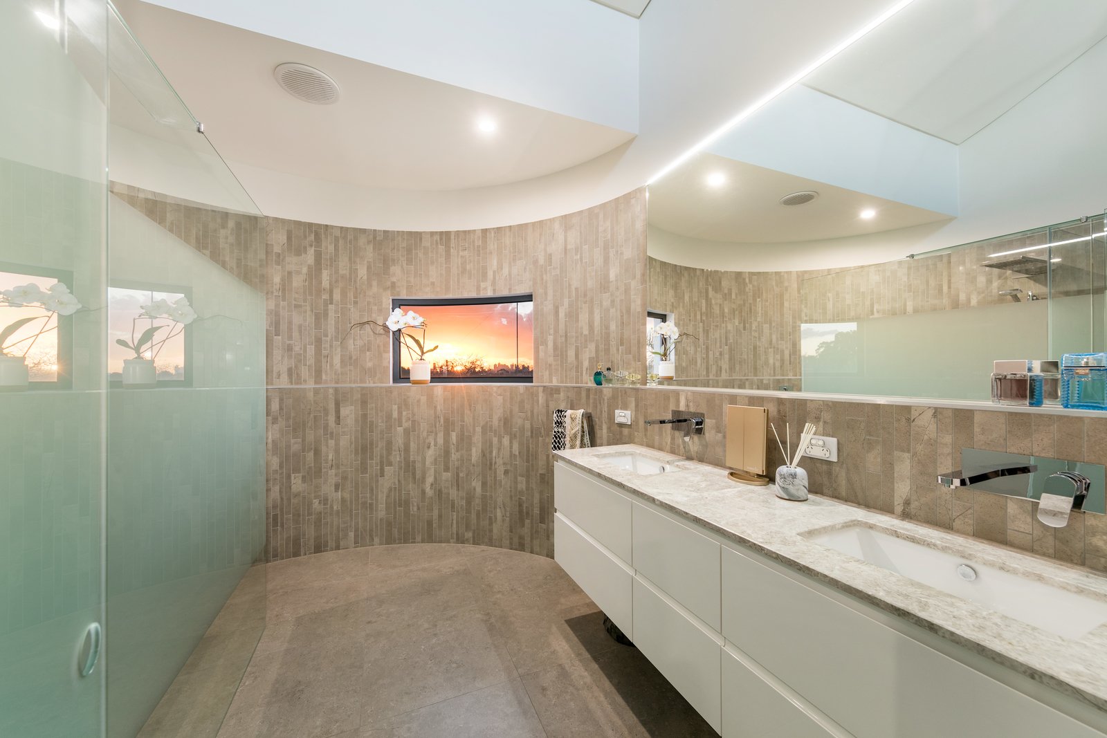 Real Estate and Property in 3 Mowbray Street, Hawthorn East, VIC