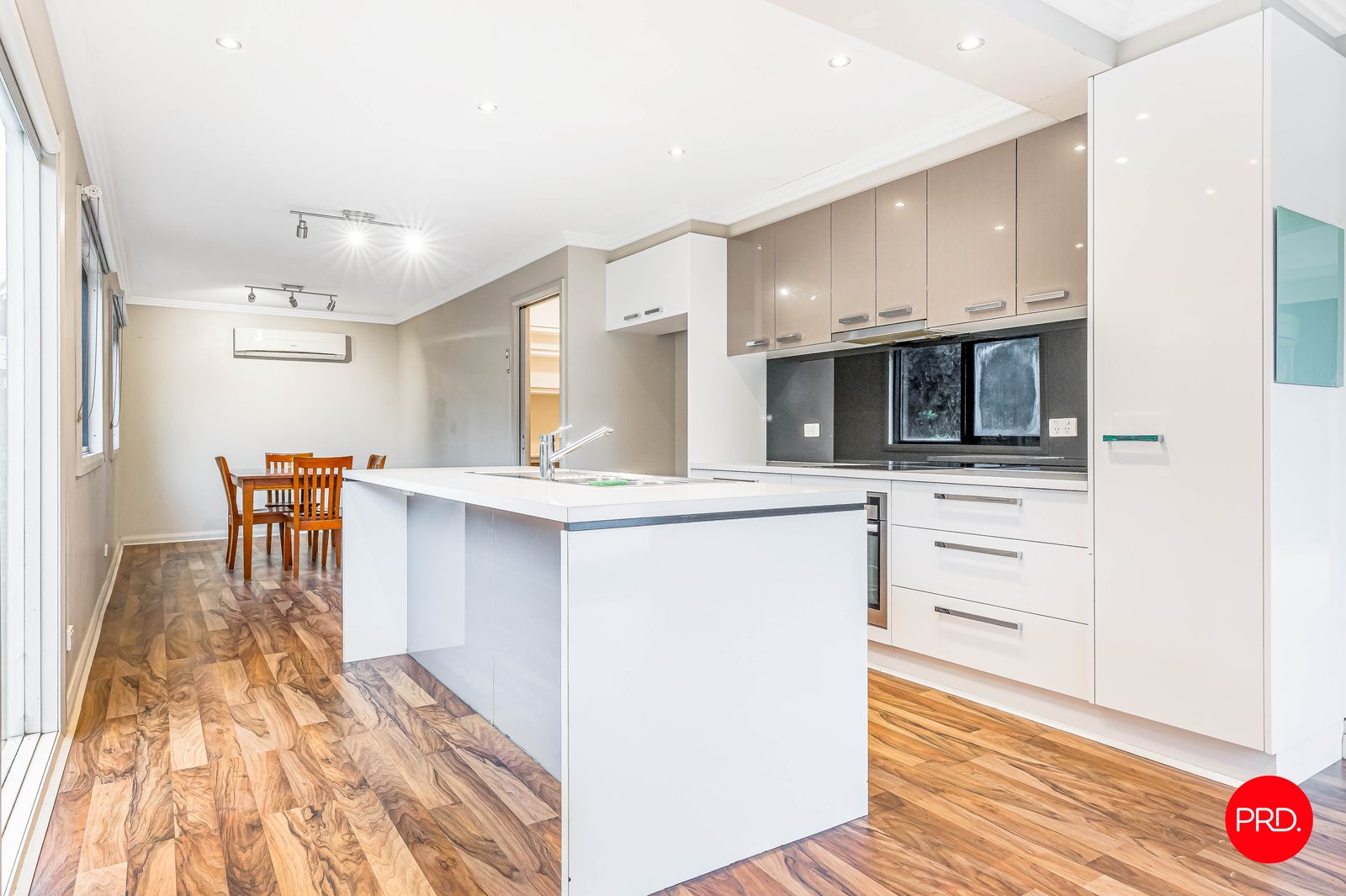 3 Moyna Dr  SPRING GULLY 7