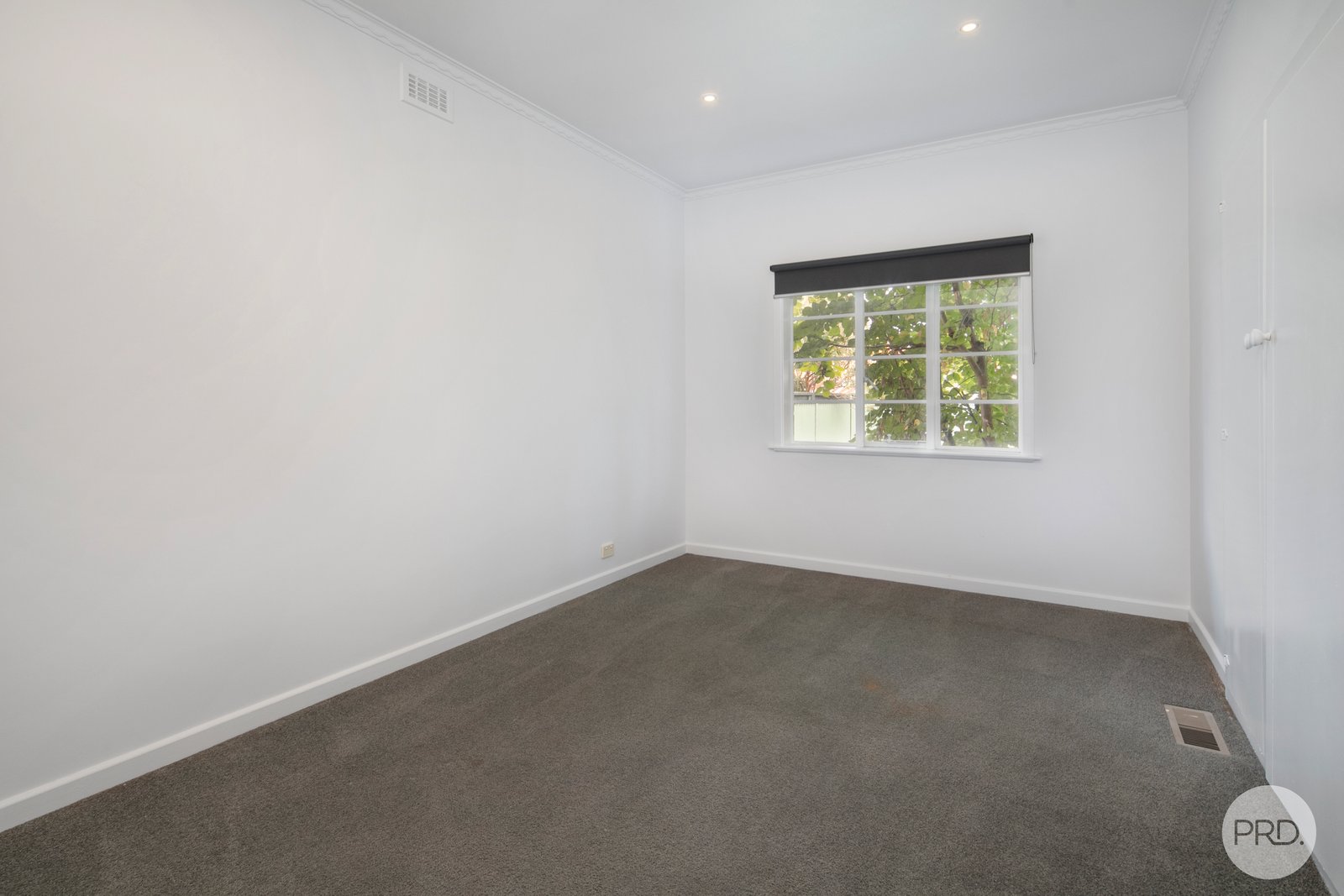 3 Muir Crescent NEWINGTON 8