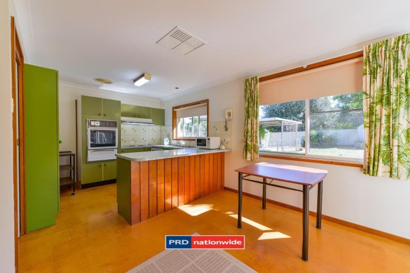 3 Myndee Avenue TAMWORTH 4