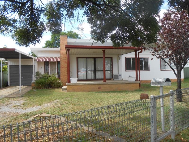 3 Nancy Street TAMWORTH 8