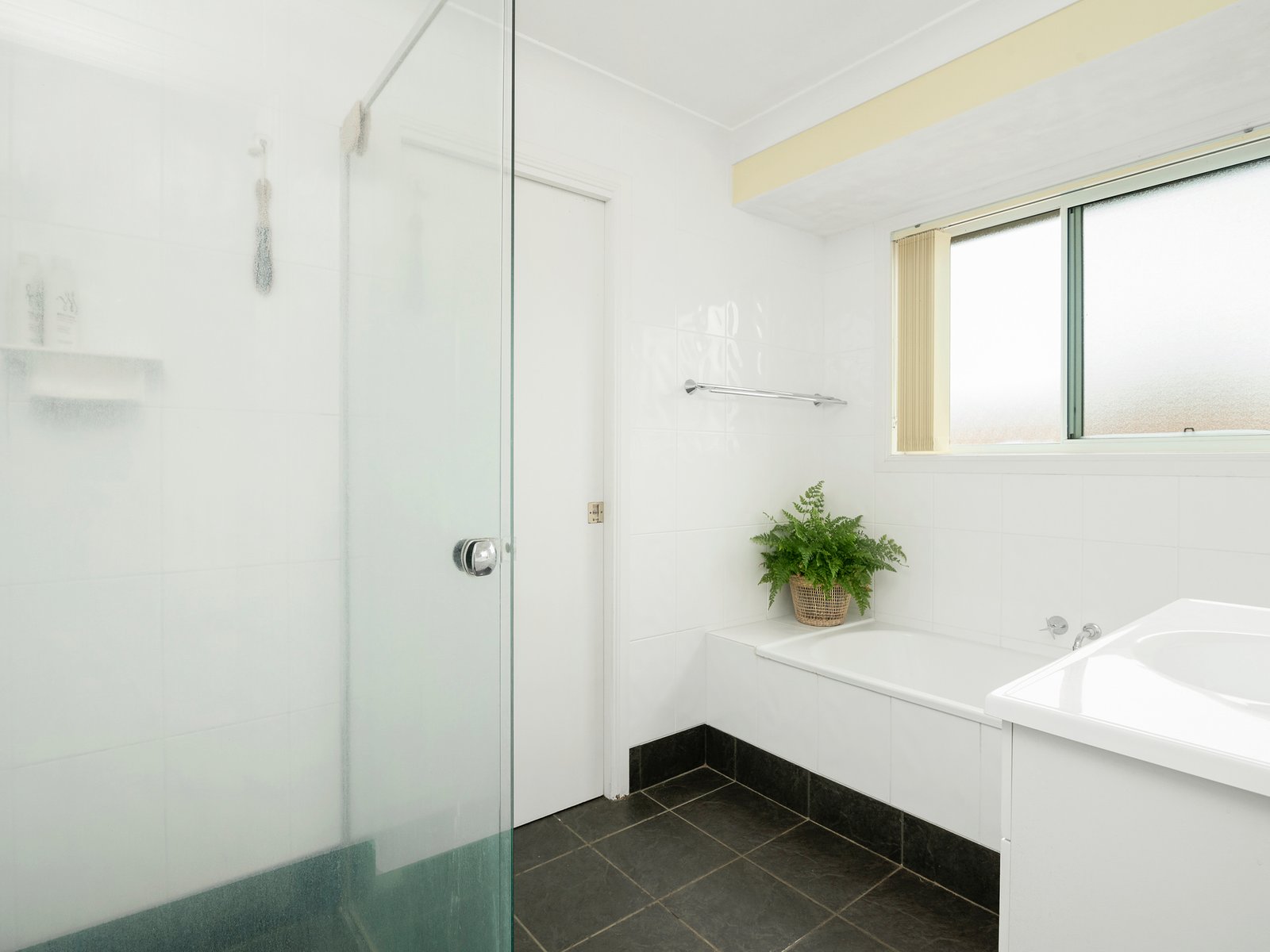 3 Nandina Terrace BANORA POINT 6