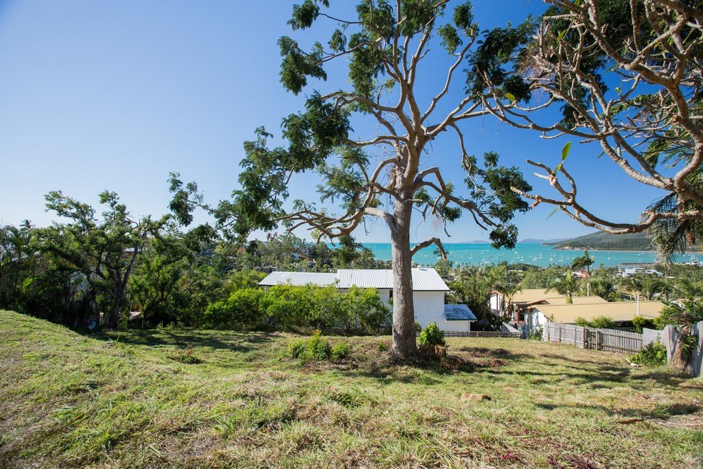 3 Nara Avenue AIRLIE BEACH 4