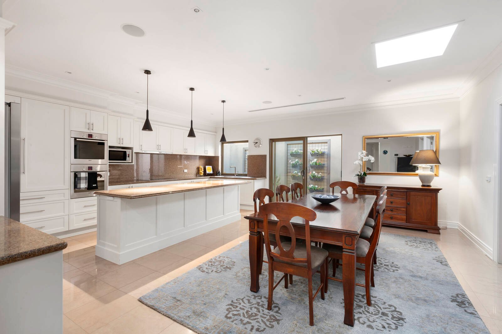 Real Estate and Property in 3 Nareeb Court, Toorak, VIC