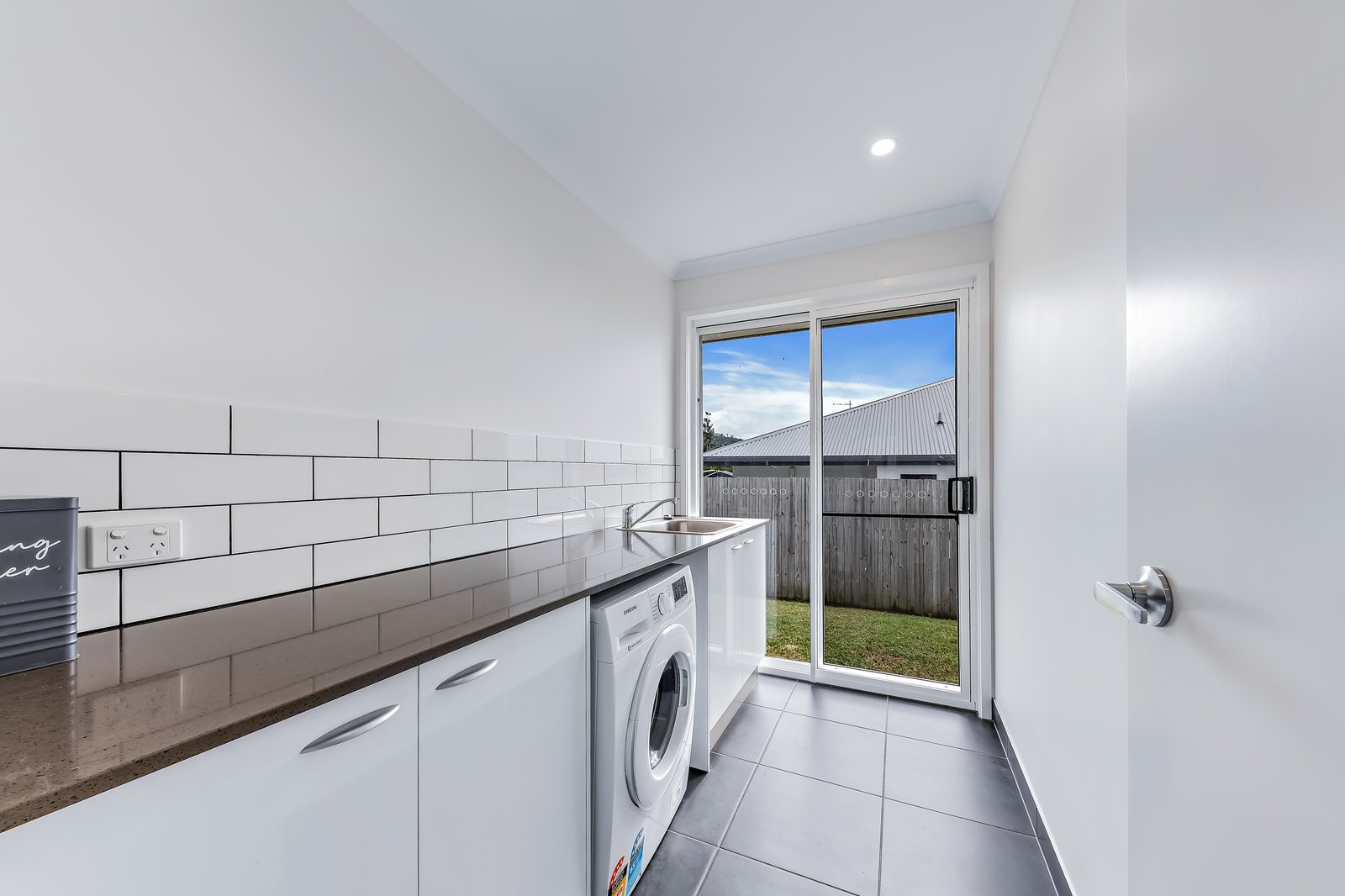 3 Nathan Court JUBILEE POCKET 9