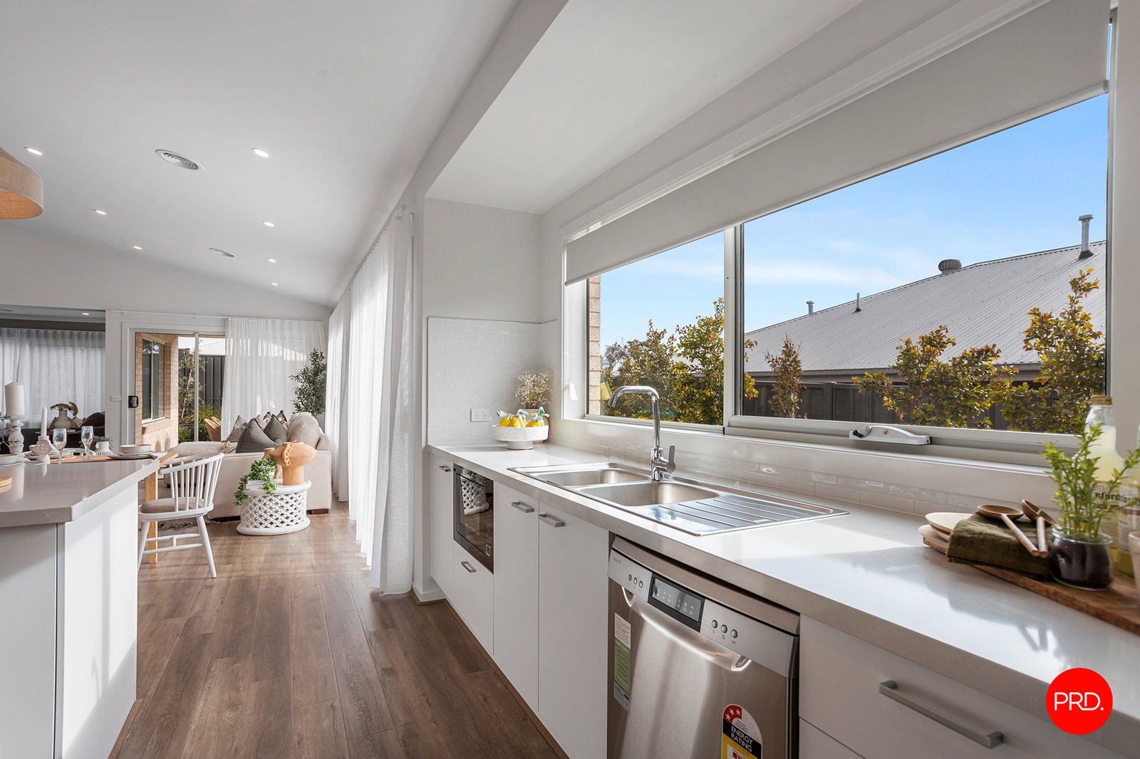 3 Neon Crescent STRATHFIELDSAYE 5