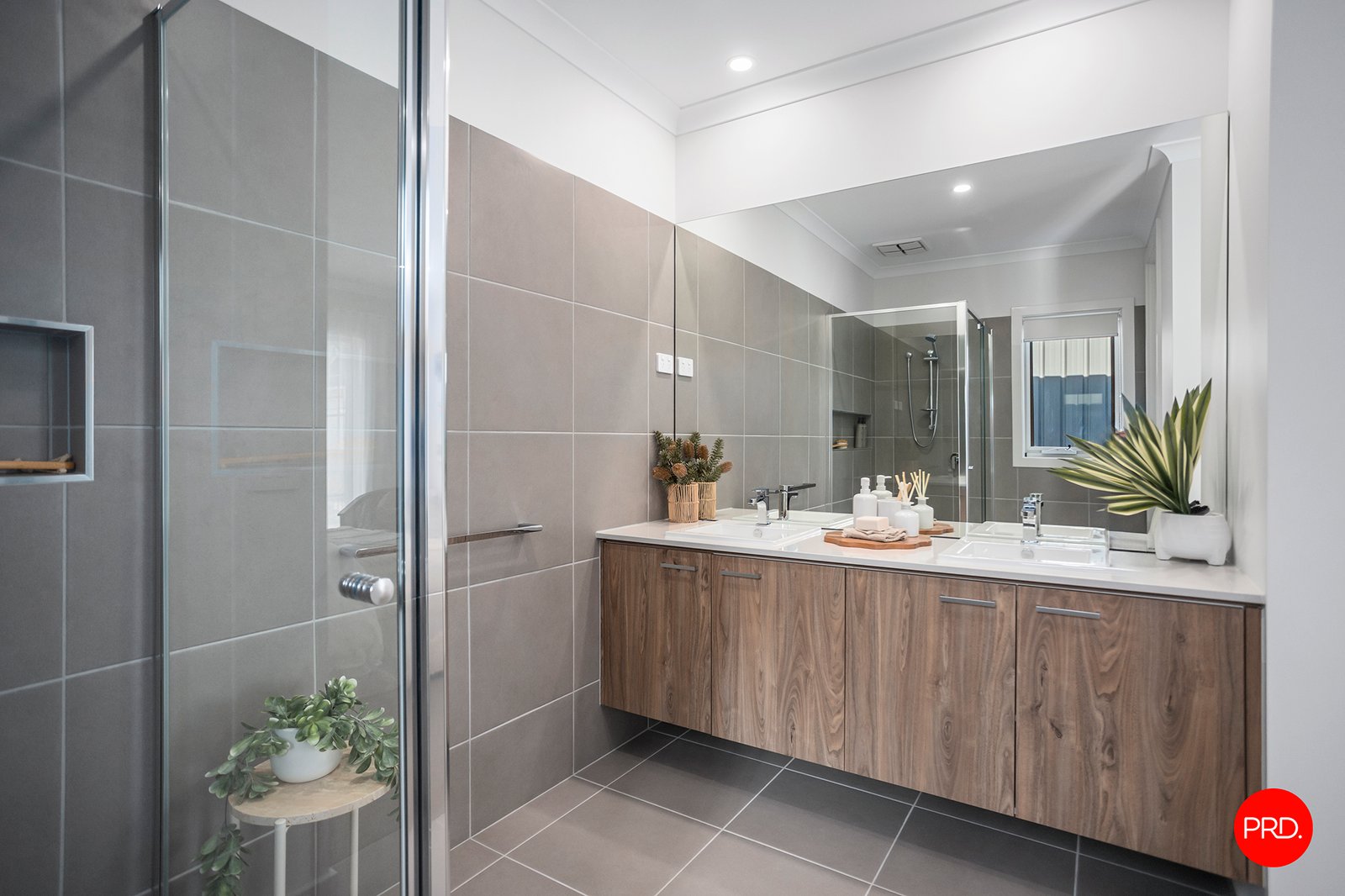 3 Neon Crescent STRATHFIELDSAYE 12