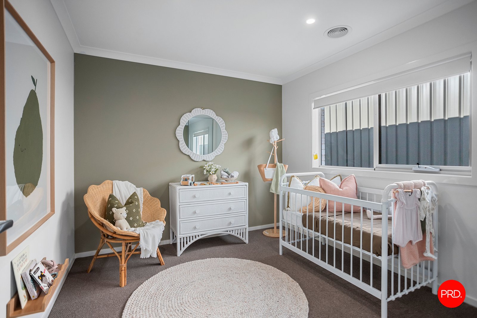 3 Neon Crescent STRATHFIELDSAYE 15