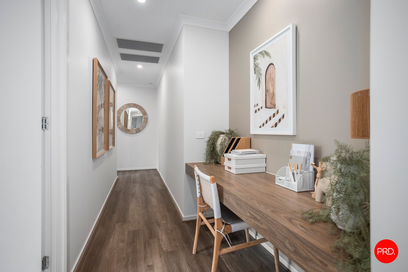 3 Neon Crescent STRATHFIELDSAYE 16